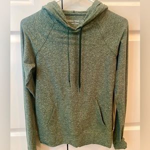 Outdoor Voices Green butter soft sweatsuit